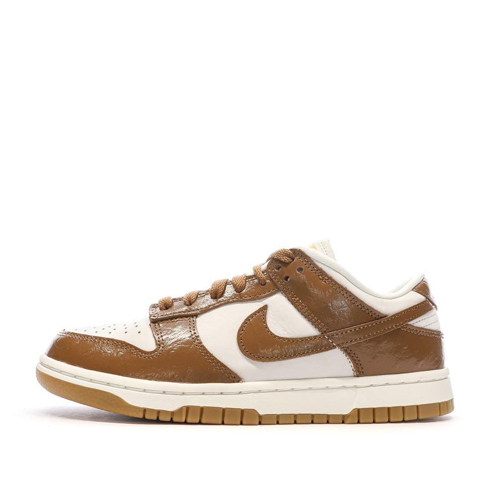 Baskets Blanches/Marrons Femme Nike Dunk Low pas cher