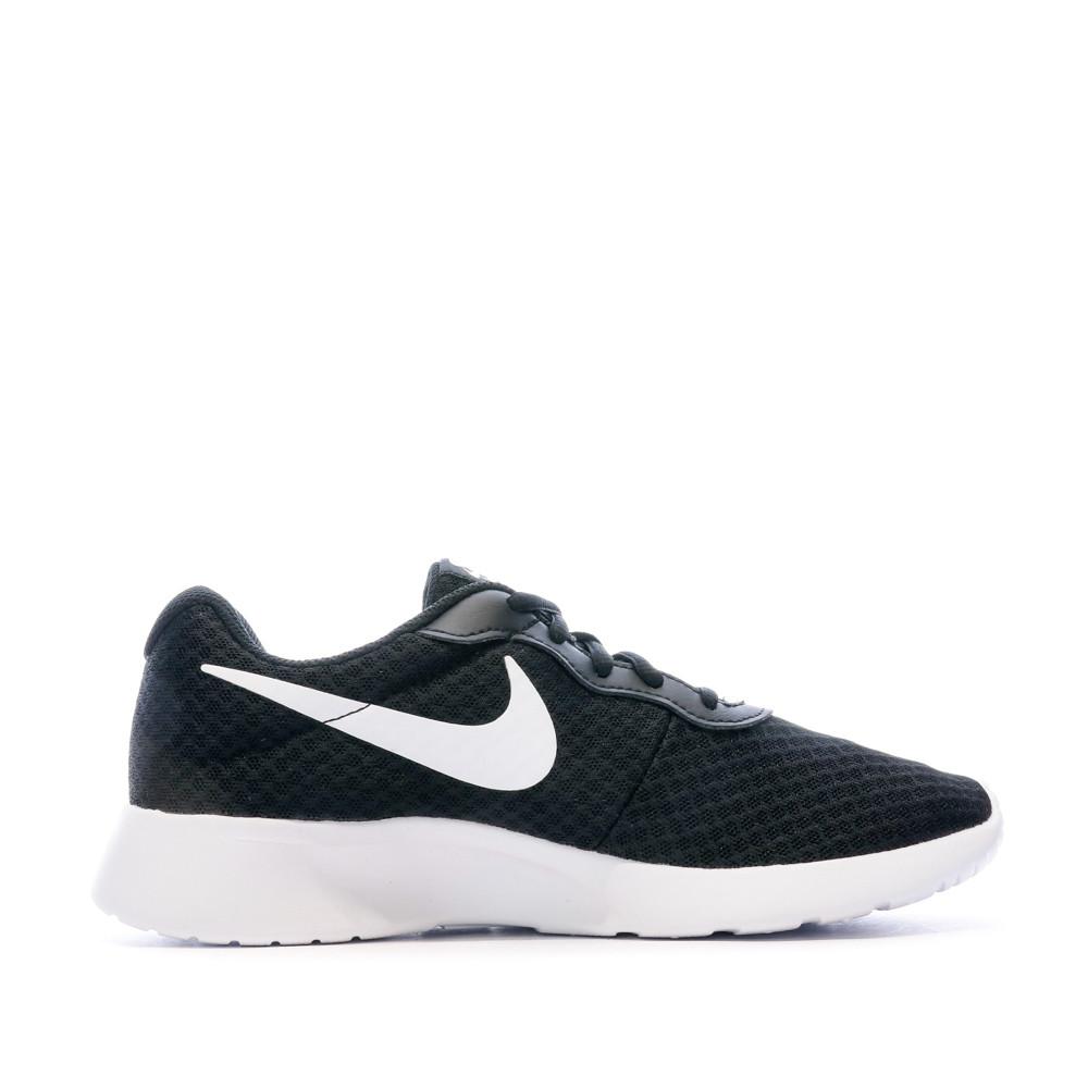 Baskets Noir Femme Nike Tanjun vue 2