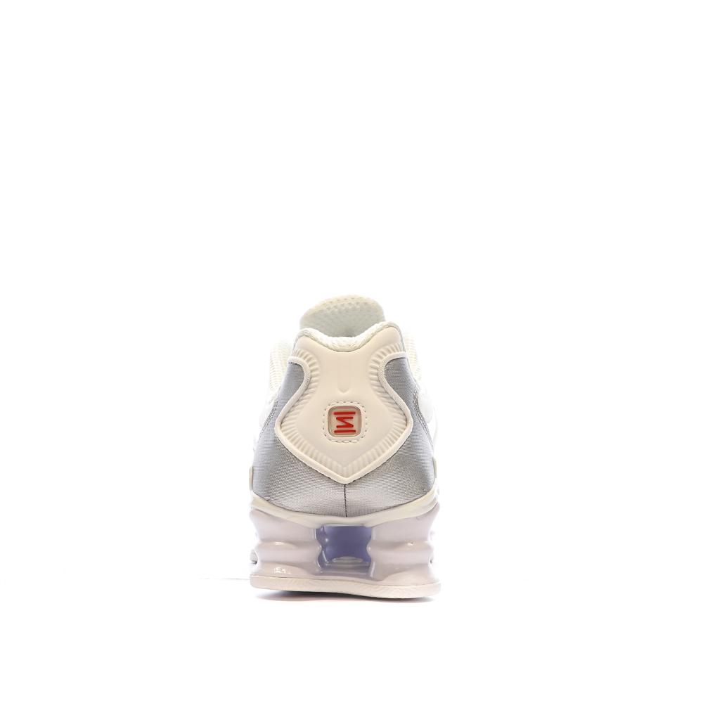 Baskets Blanches Femme Nike Shox vue 3