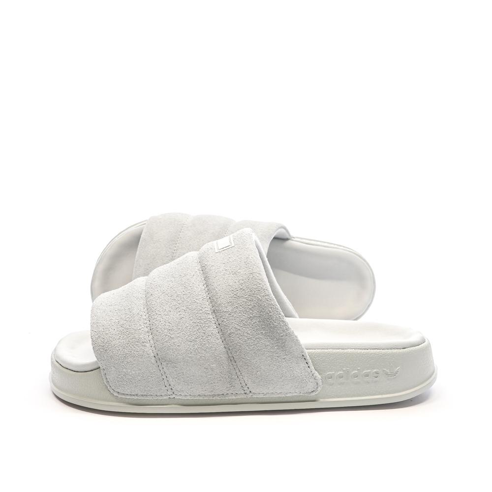 Claquettes Grises Femme Adidas Adilette Essential pas cher