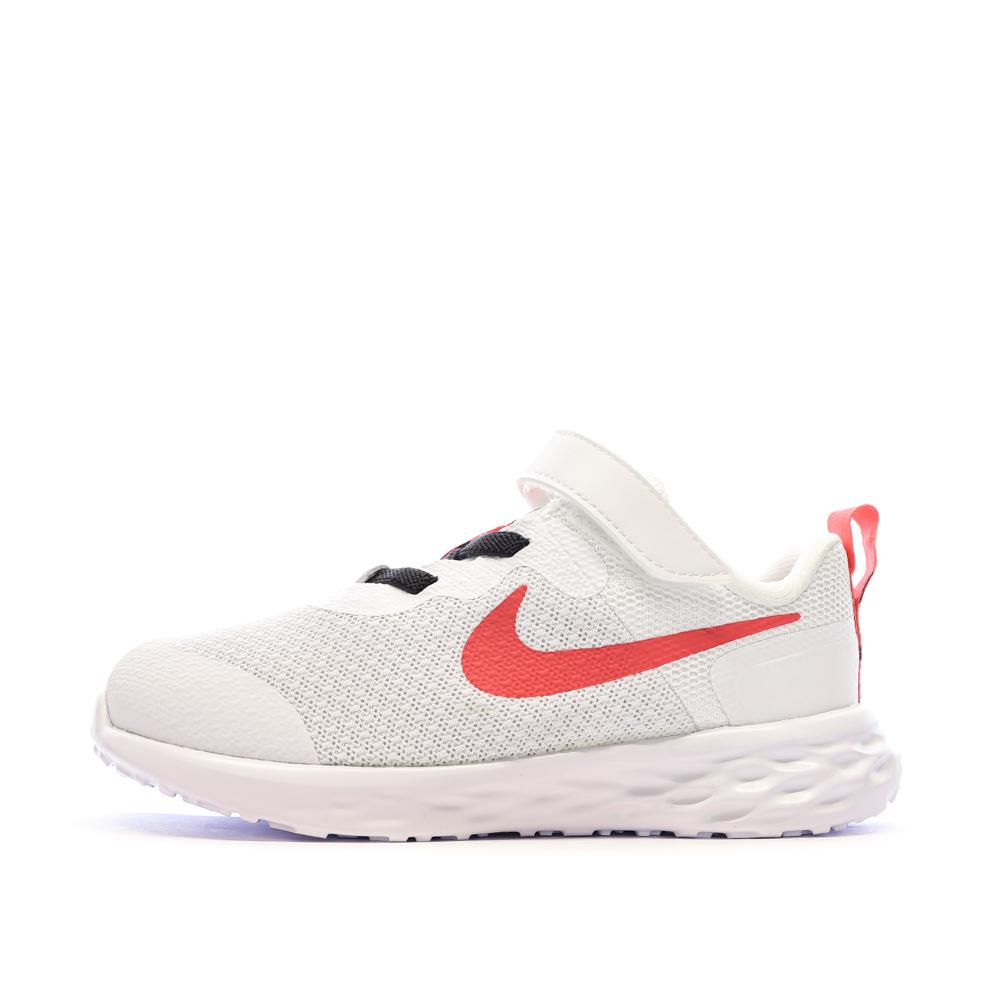 Baskets Blanches Bébé Nike Revolution 6 pas cher