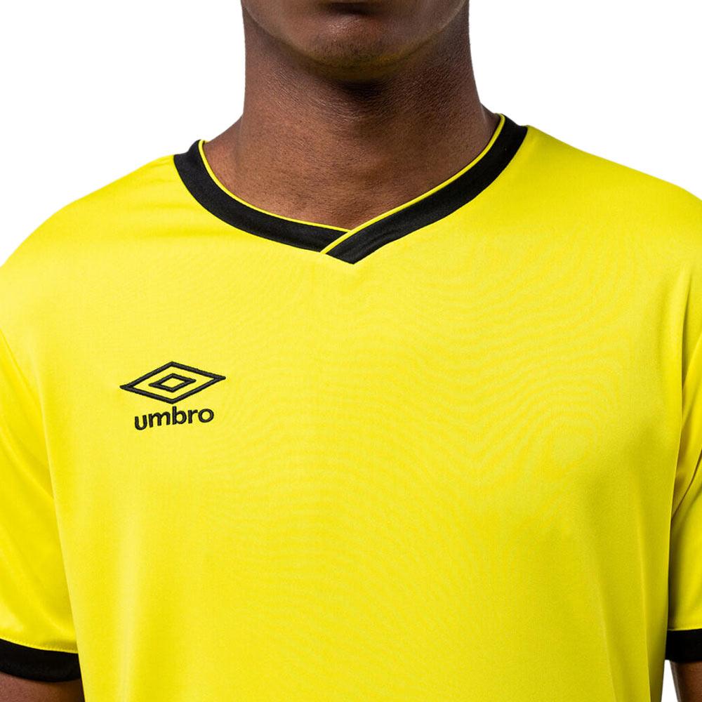 Umbro Men's Yellow T-Shirt 570280 Photo of the Espace des Marques %store% store - view of %key%