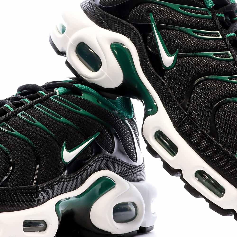 Baskets Noires/Vertes Homme Nike Air Max Plus Wheat vue 7