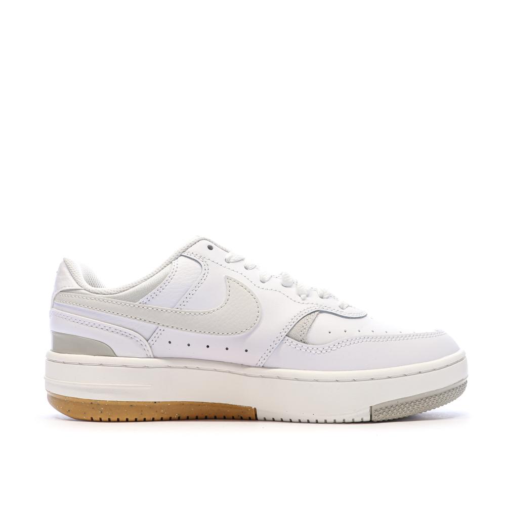 Baskets Blanches/Beiges Femme Nike Gamma vue 2