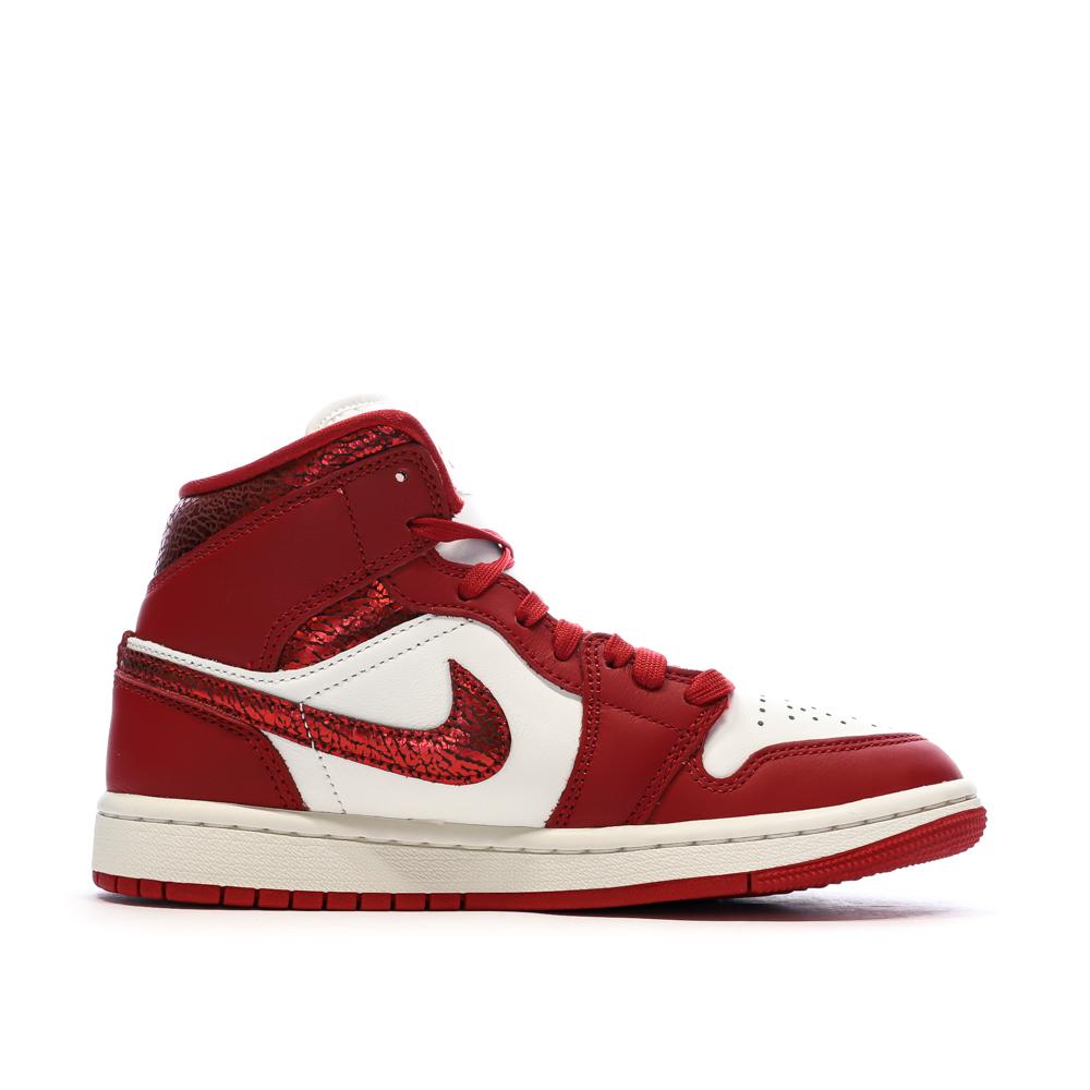Nike Women's Air Force One Baskets Red/White Photo of the Espace des Marques %store% store - view of %key%