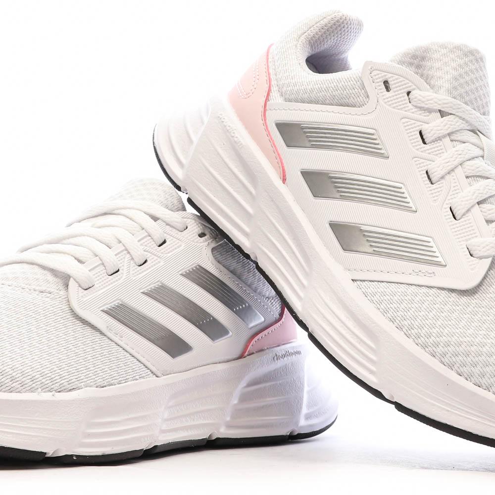 Chaussures de running Blanches Femme Adidas Galaxy 6 vue 7