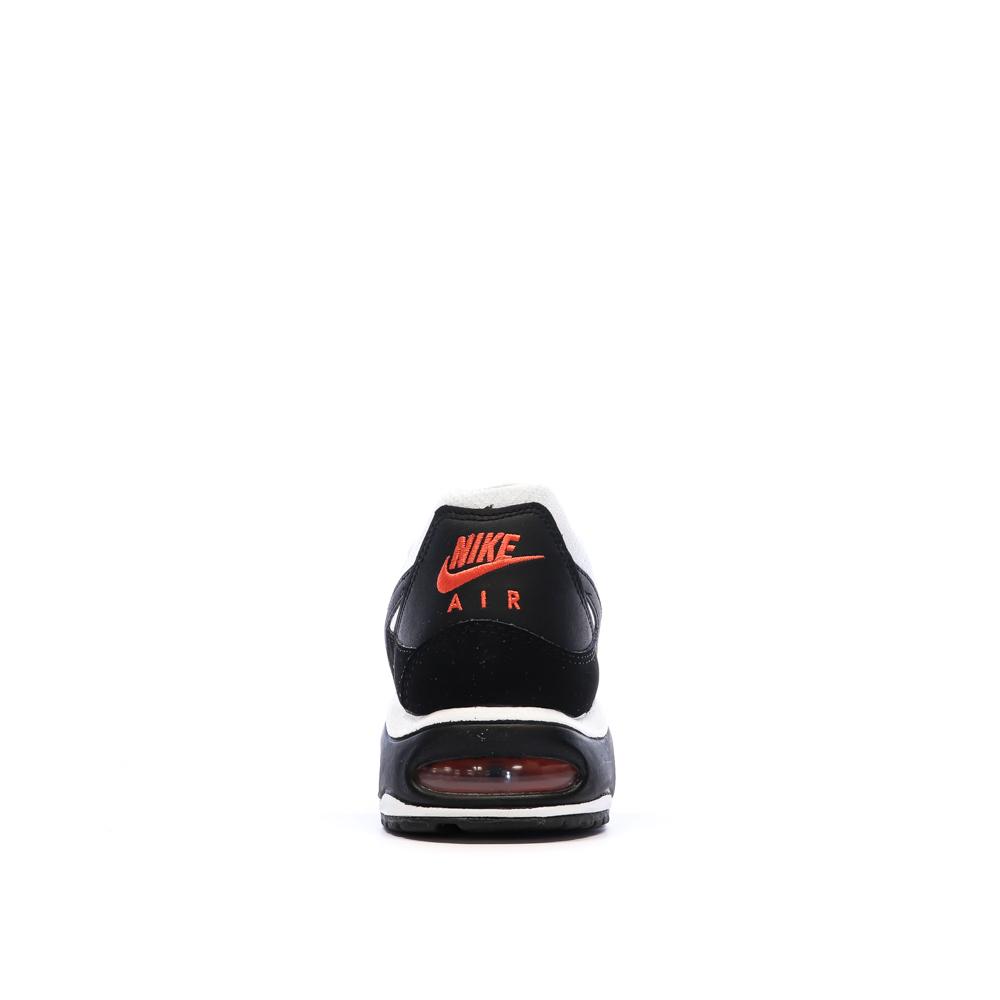 Baskets Noir/Blanc Homme Nike Air Max Command vue 3