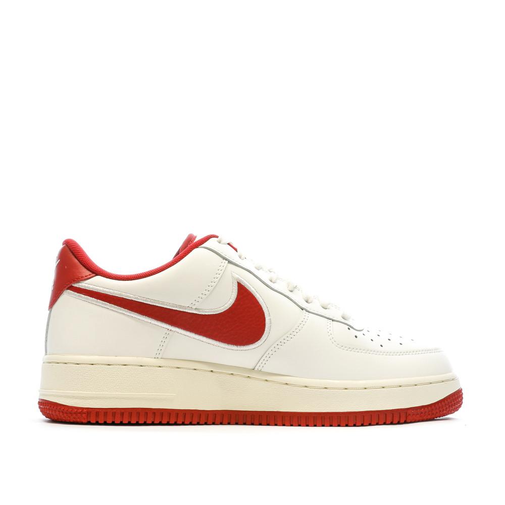 Baskets Écru/Rouge Homme Nike Air Force 1 vue 2