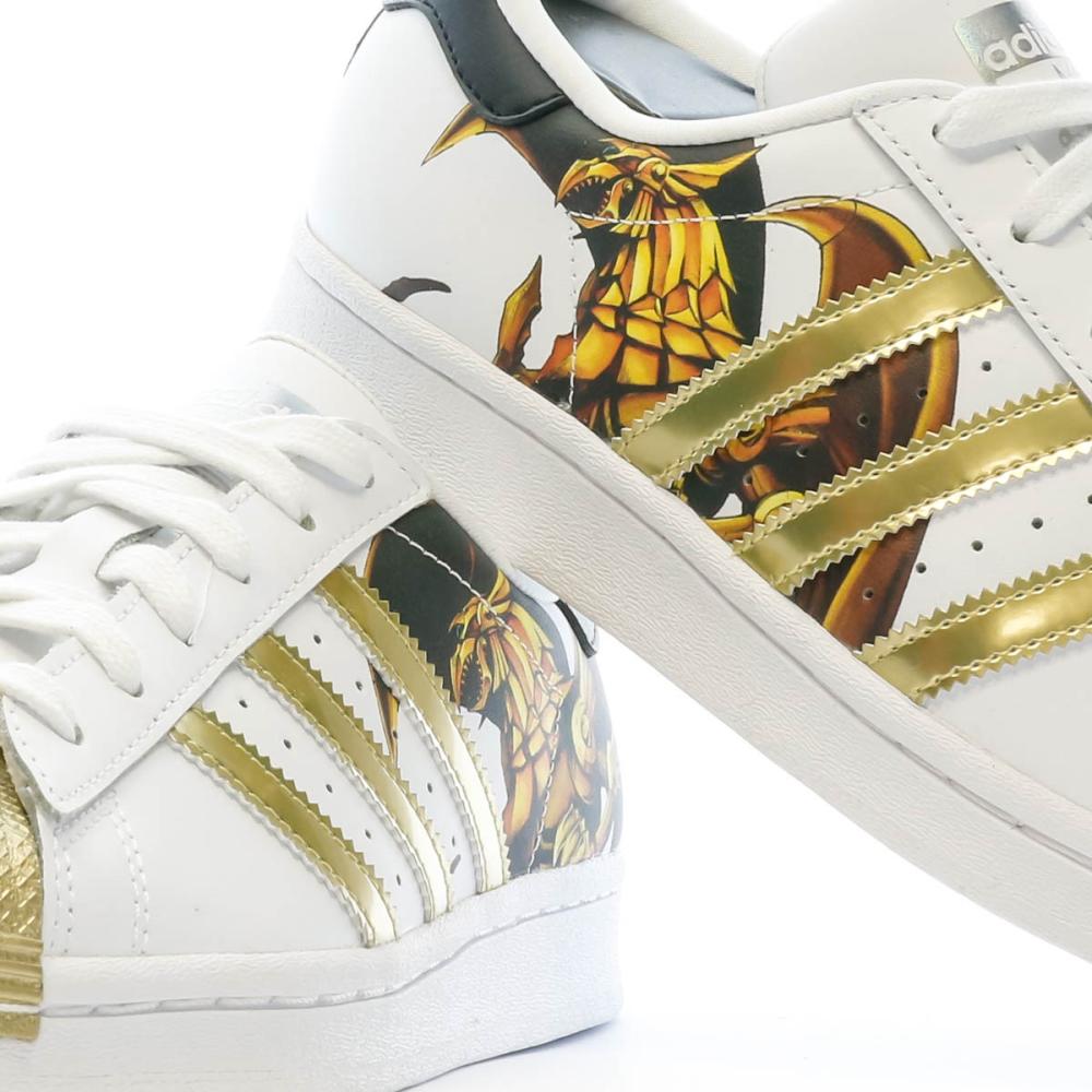 Baskets Blanches Mixte Adidas Superstar Yu-Gi-Oh vue 7