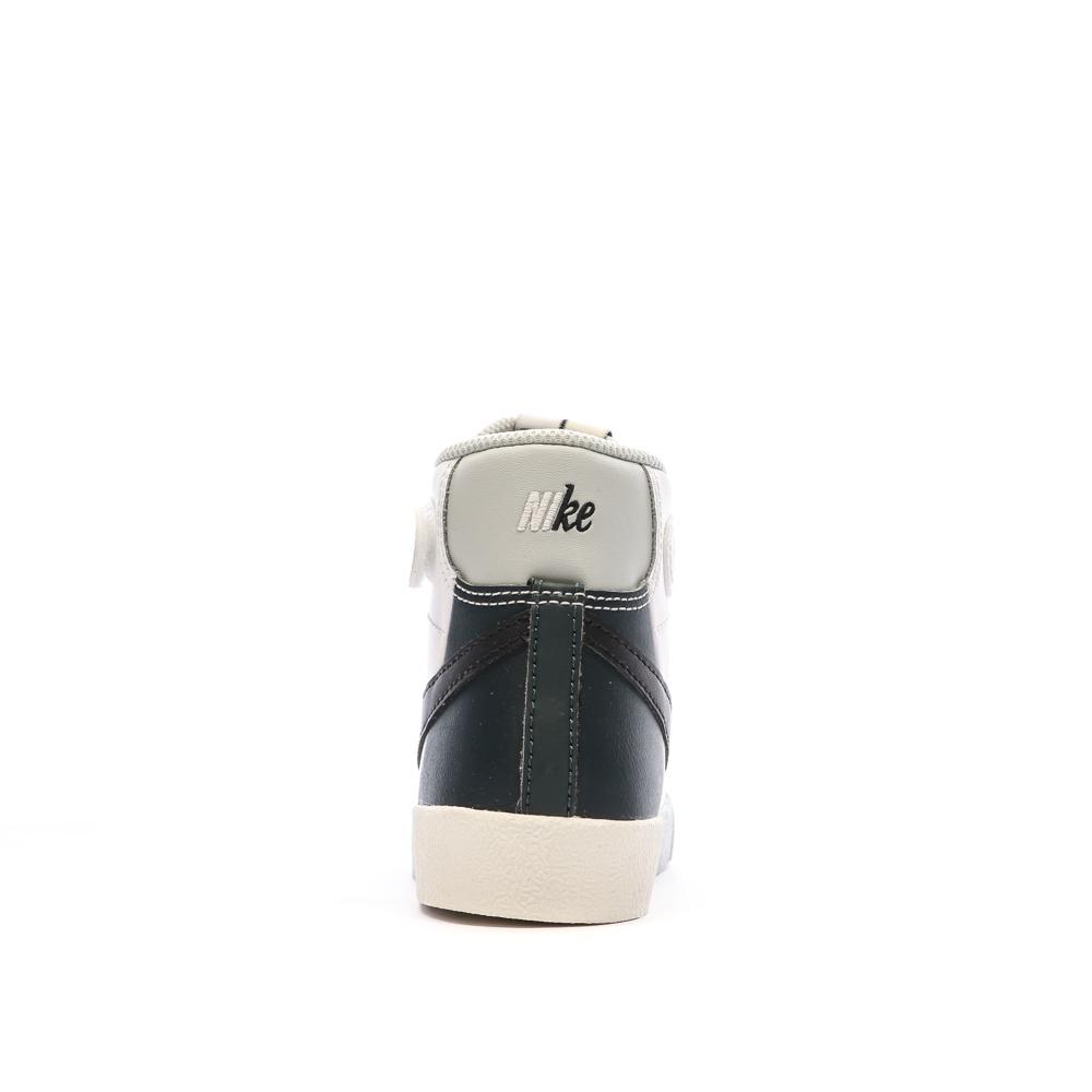 Baskets Blanches Garçon Nike Blazer Mid 77 vue 3