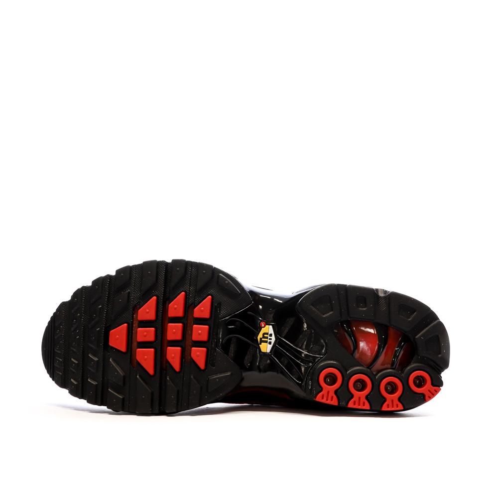 Baskets Noires/Rouges Homme Nike Air Max Plus vue 5