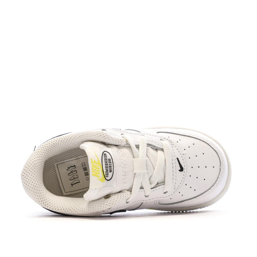 Baskets Blanche/Jaune Fille Nike Force 1 Lv8 vue 4