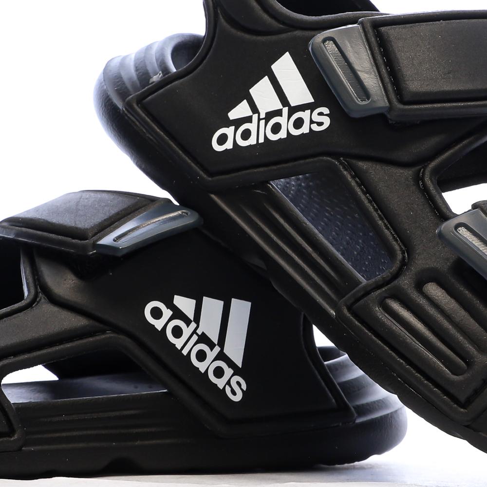 Sandalias negras Adidas Altaswim para niños ver 7