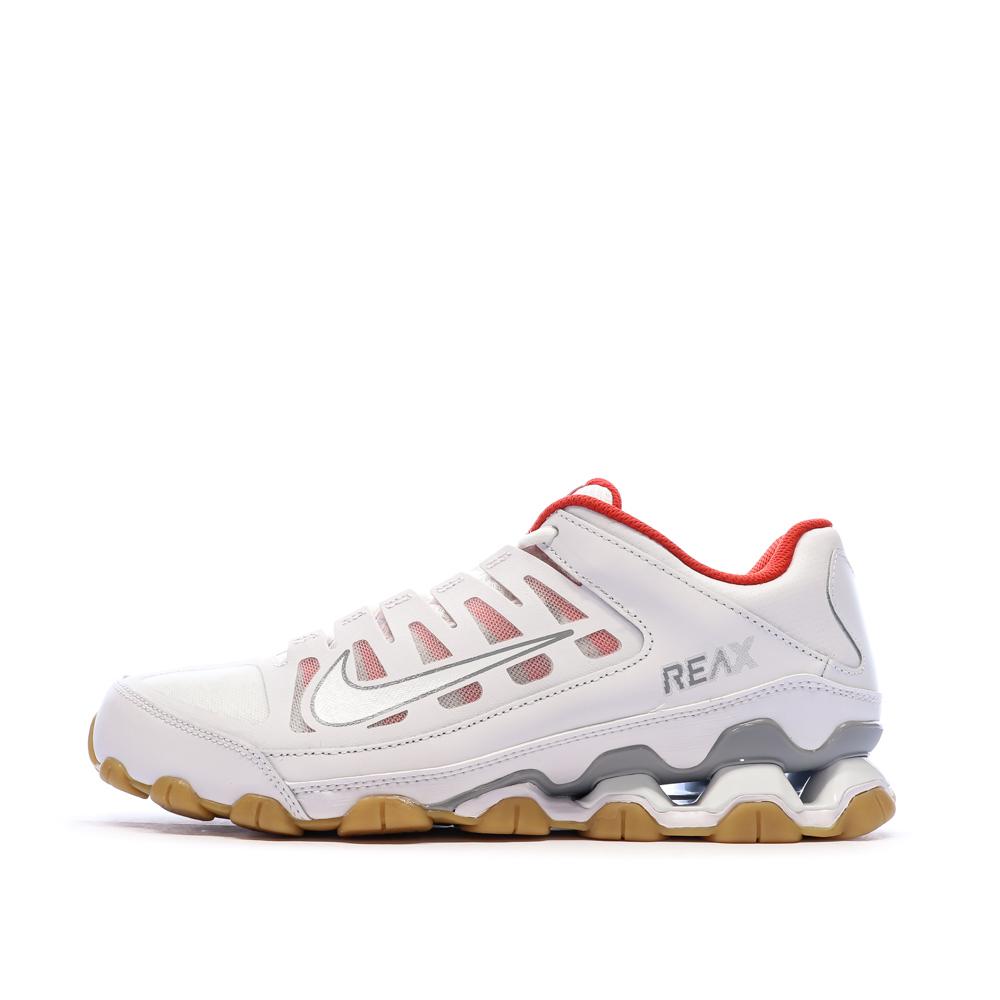 Baskets Blanches/Rouges Homme Nike Reax 8 pas cher