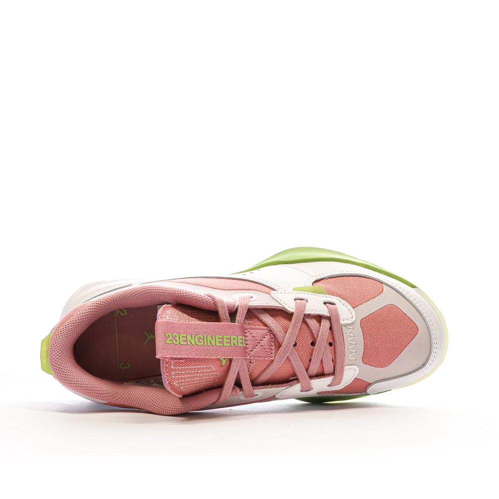 Chaussures de Basketball Blanc/Rose Femme Nike Jordan Air 200 vue 3