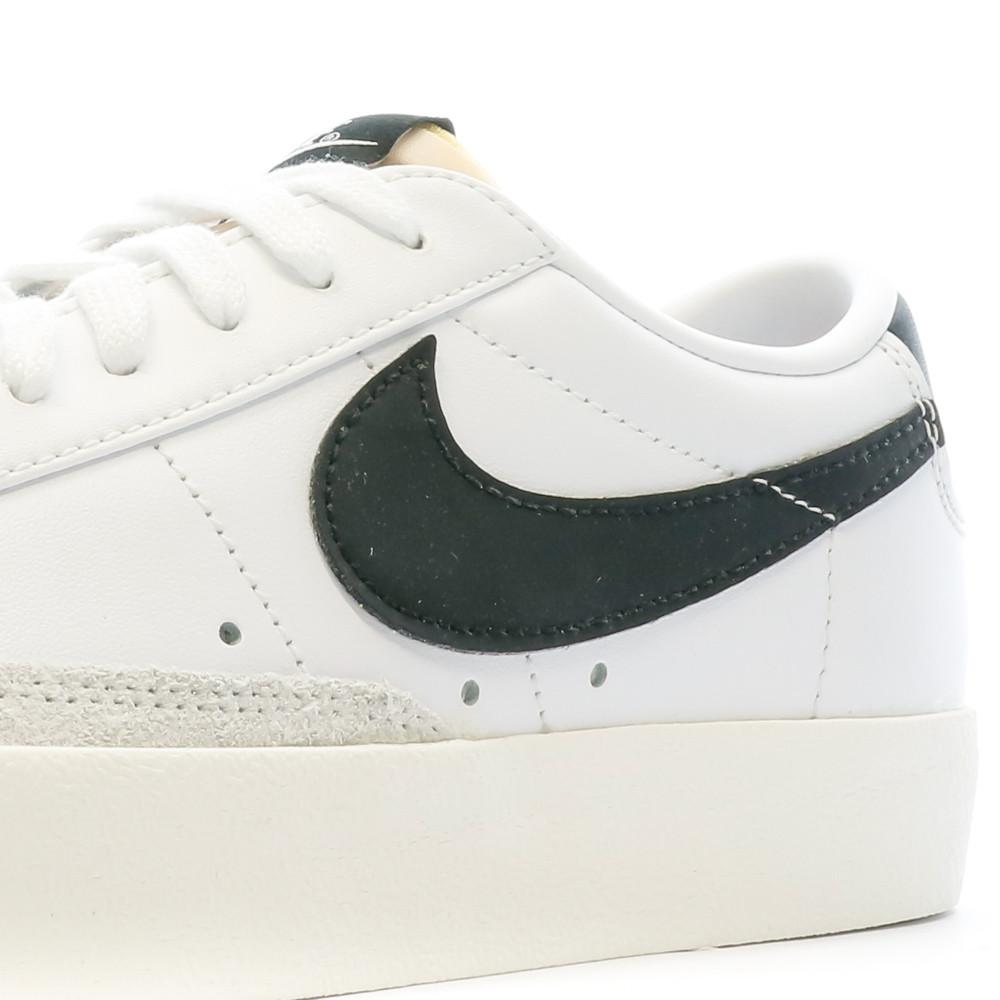 Baskets Blanches Mixte Nike Blazer Low '77 vue 7
