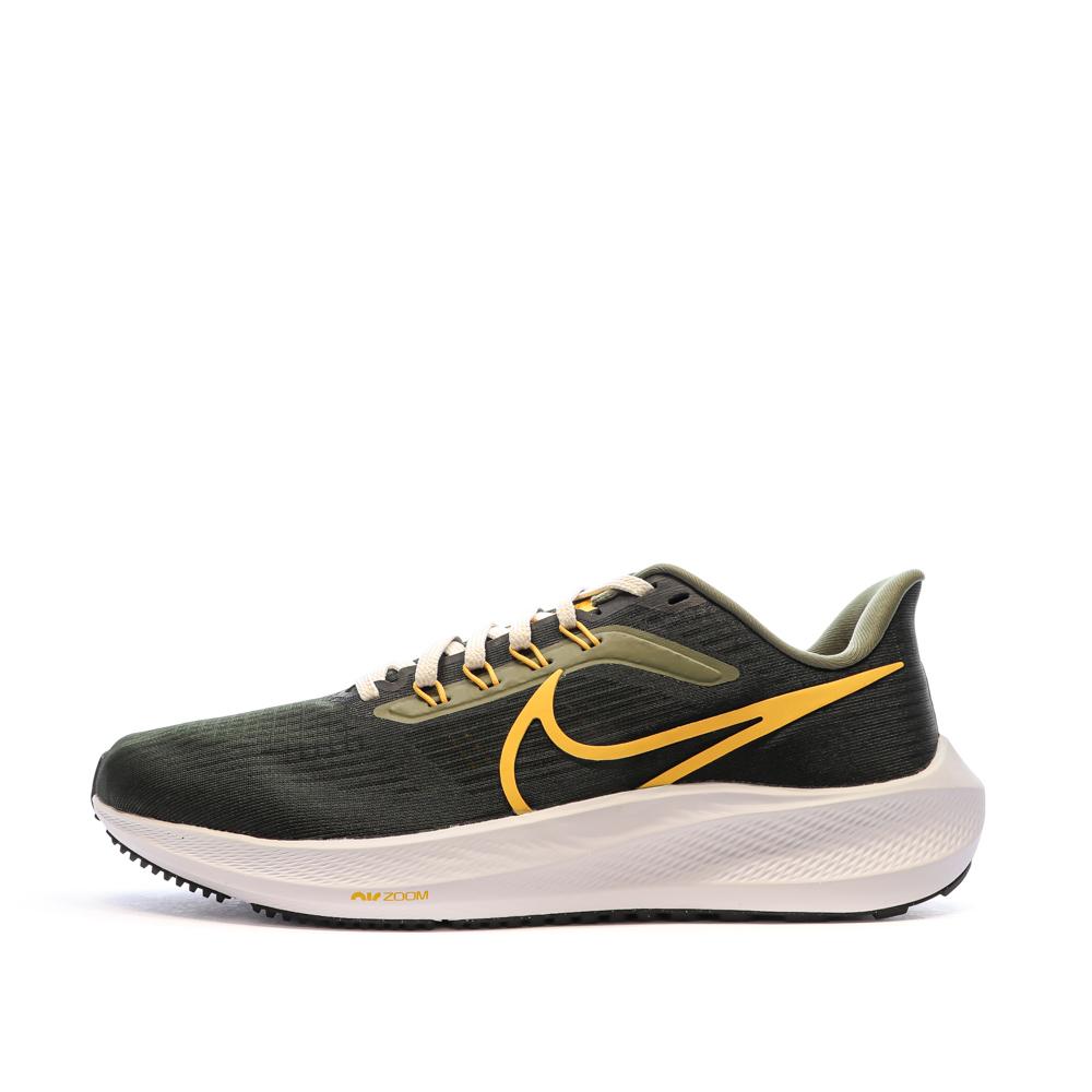 Chaussures de running Noires/Jaune Homme Nike Pegasus 39 pas cher
