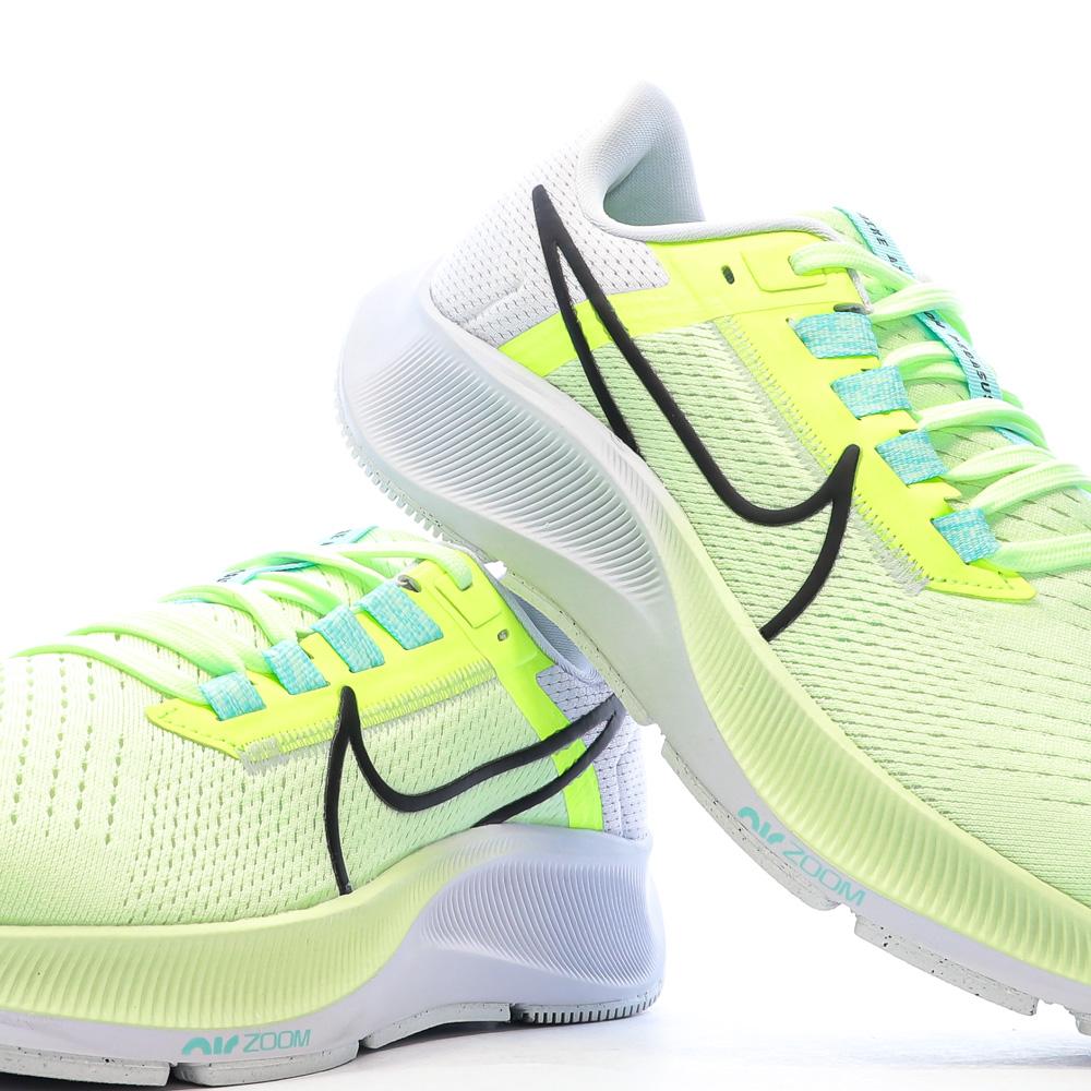 Chaussures de Running Jaunes/Blanches Femme Nike Pegasus vue 7