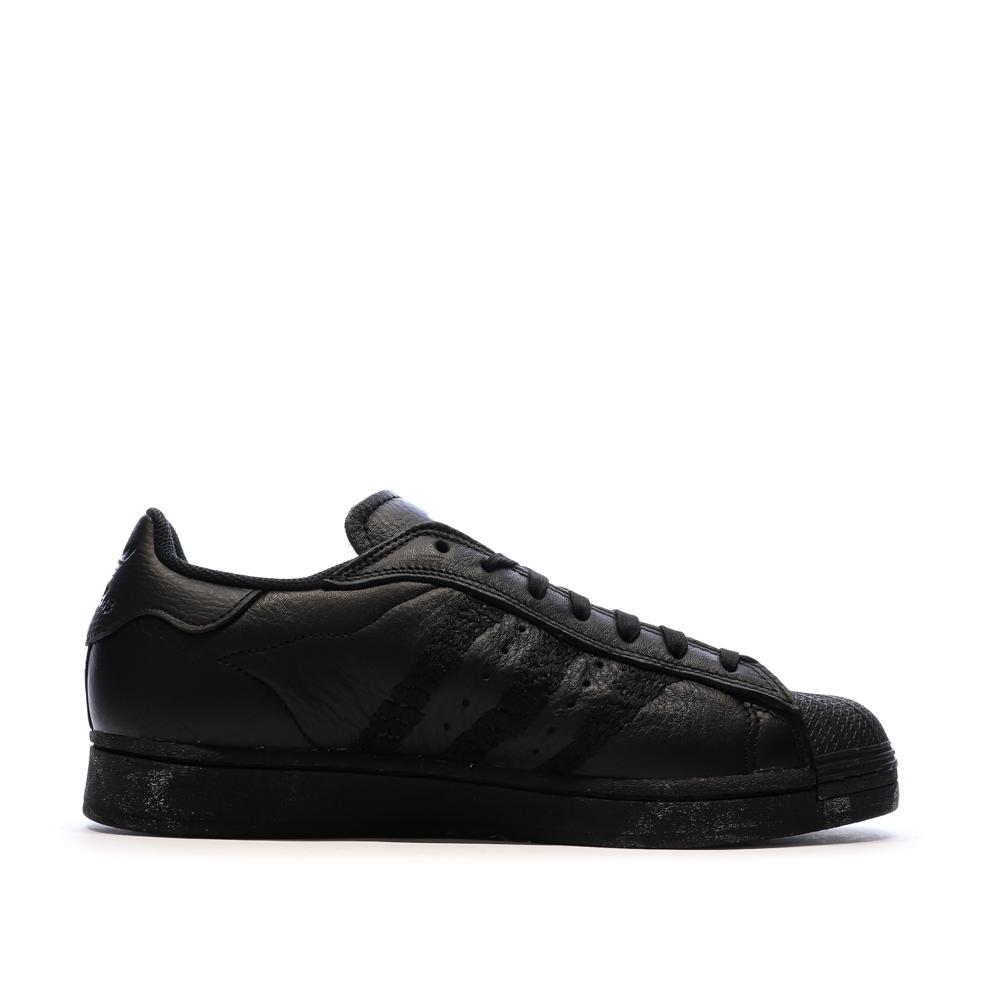 Baskets Noires Homme Adidas Superstar ID8723 vue 2