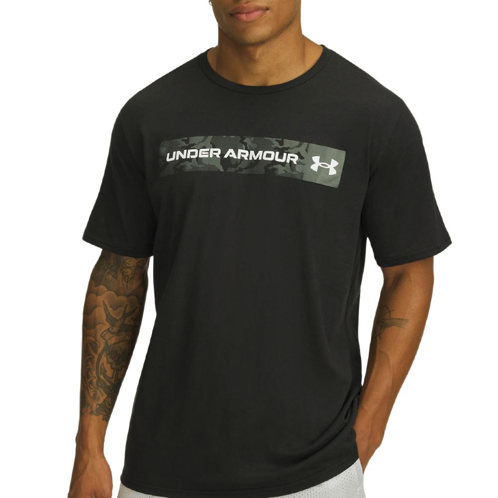 Camiseta negra para hombre Under Armour Camo Chest Stripe barato