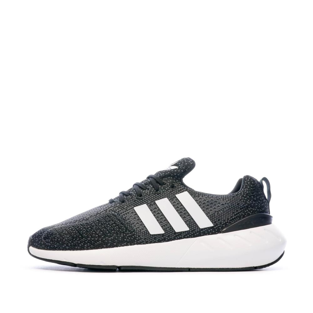 Baskets Gris/Noir Homme Adidas Swift Run 22 pas cher