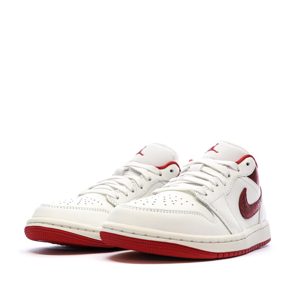 Baskets Blanc/Rouge Femme Nike Air Jordan 1 Low vue 6