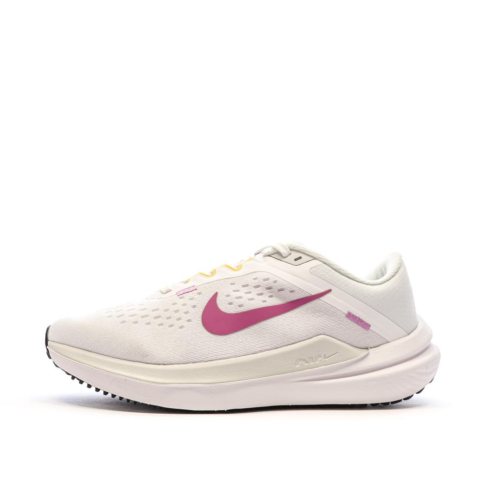 Chaussures de Running Blanches Femme Nike Air Winflo 10 pas cher