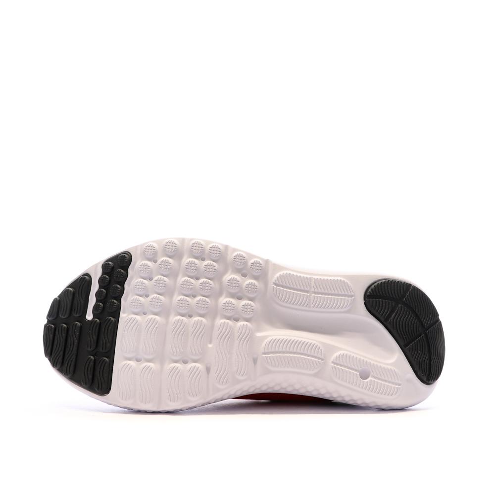 Baskets Rouge Garçon Under Armour Surge 4 vue 5