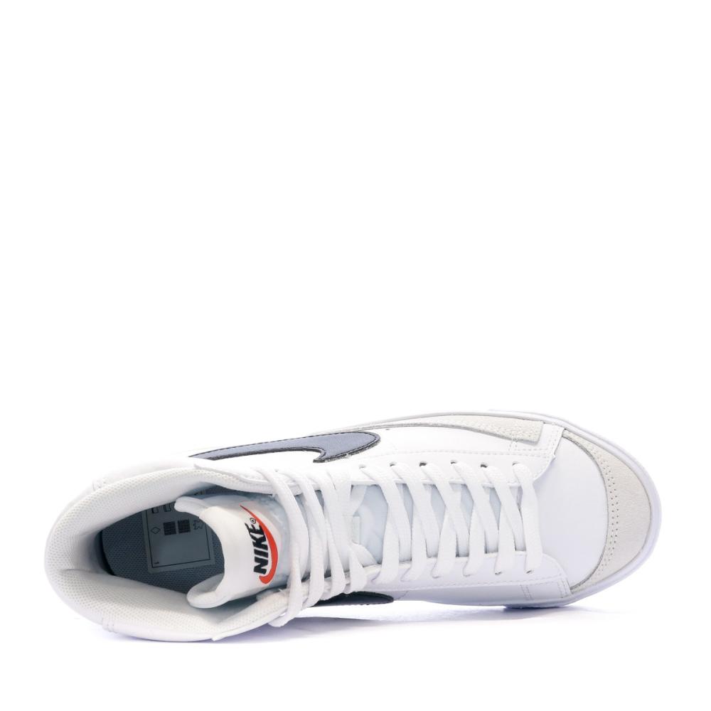 Baskets Blanc/Noir Femme Nike Blazer Mid 77 vue 4