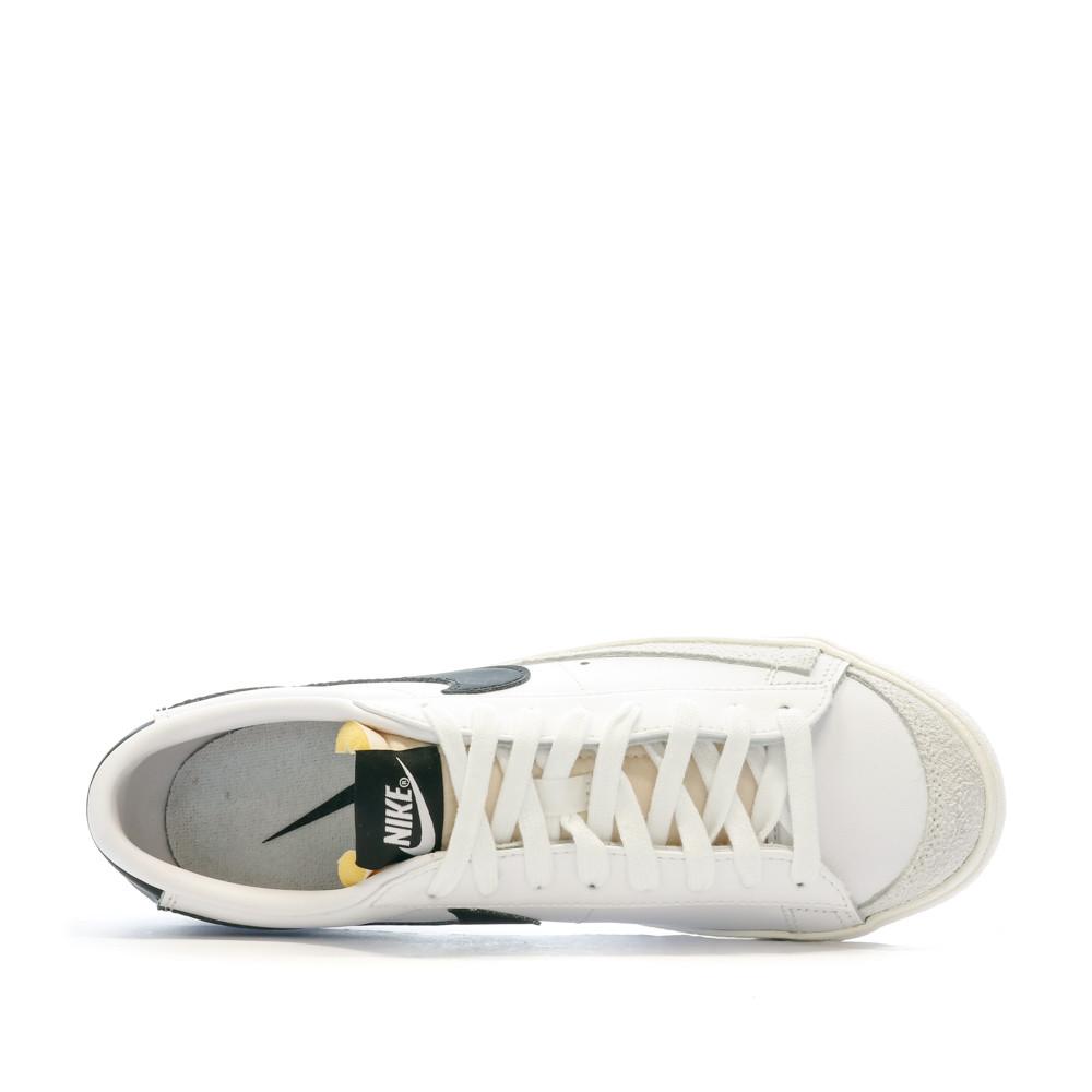 Baskets Blanches Mixte Nike Blazer Low '77 vue 4