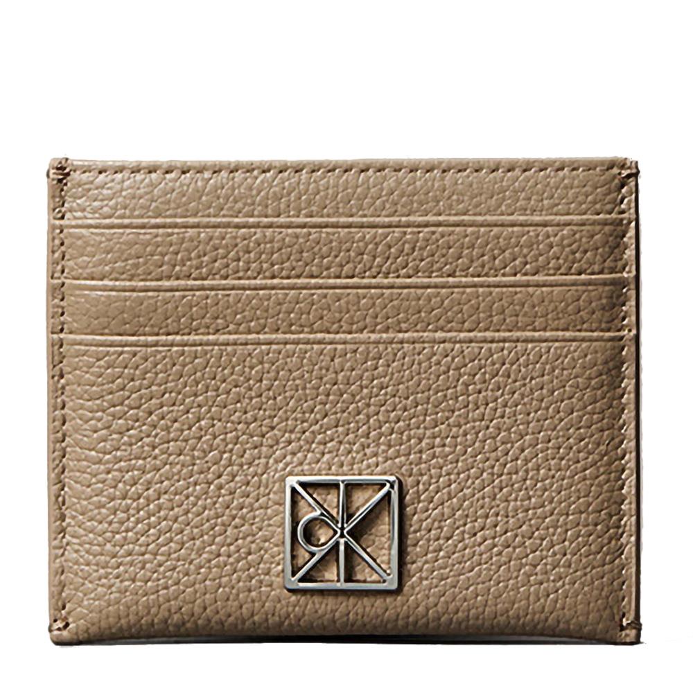 Étui Porte Carte Taupe Femme Calvin Klein Jeans Pebble pas cher