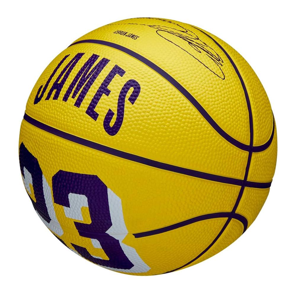 Ballon de Basketball Jaune Wilson Lebron James vue 2
