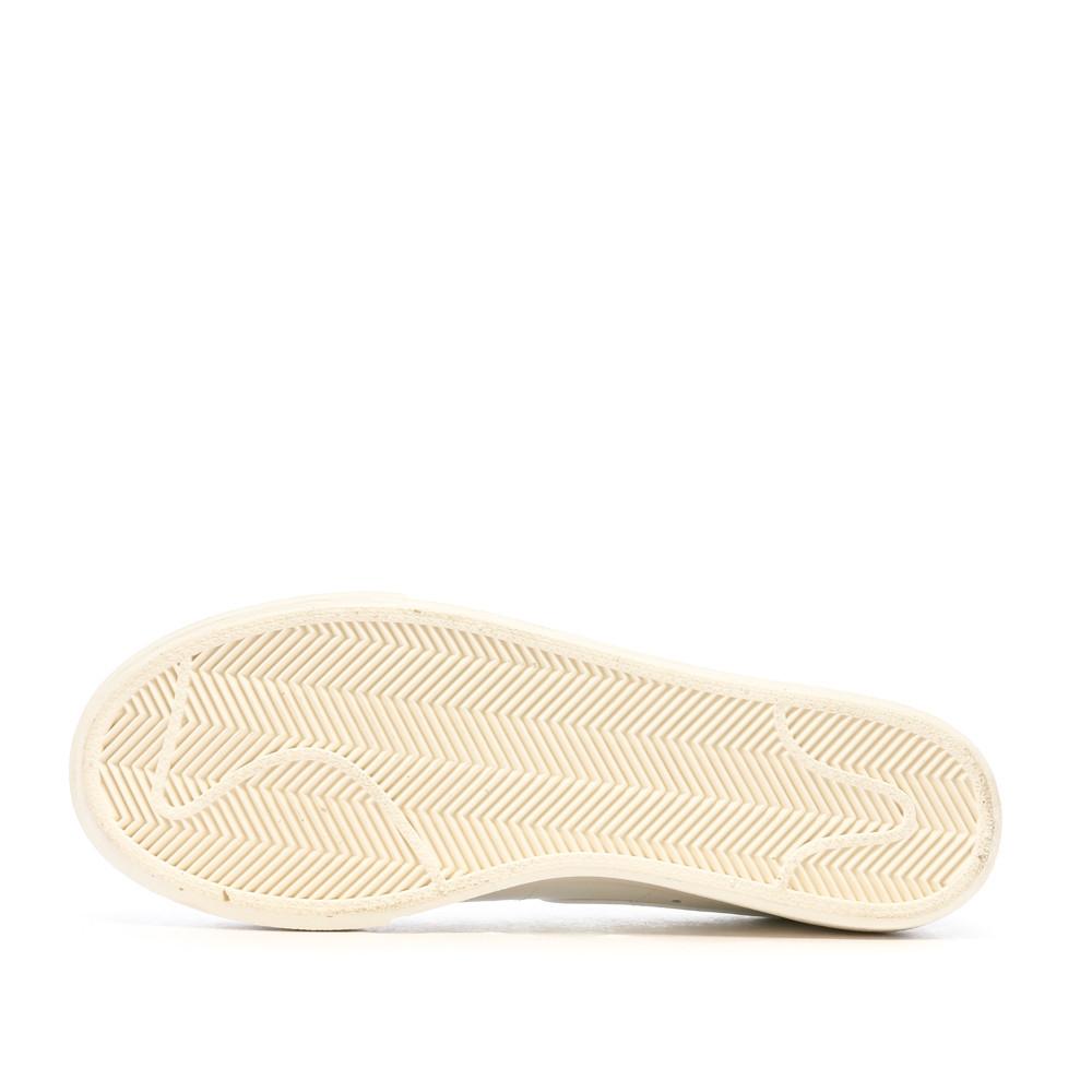 Baskets Écru/Gris Femme Nike Blazer Low Platform vue 4