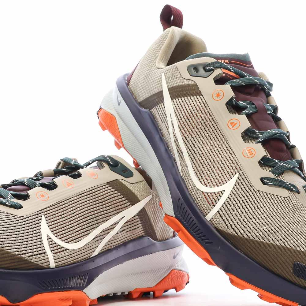 Chaussures de trail Marron Homme Nike React Terra vue 7