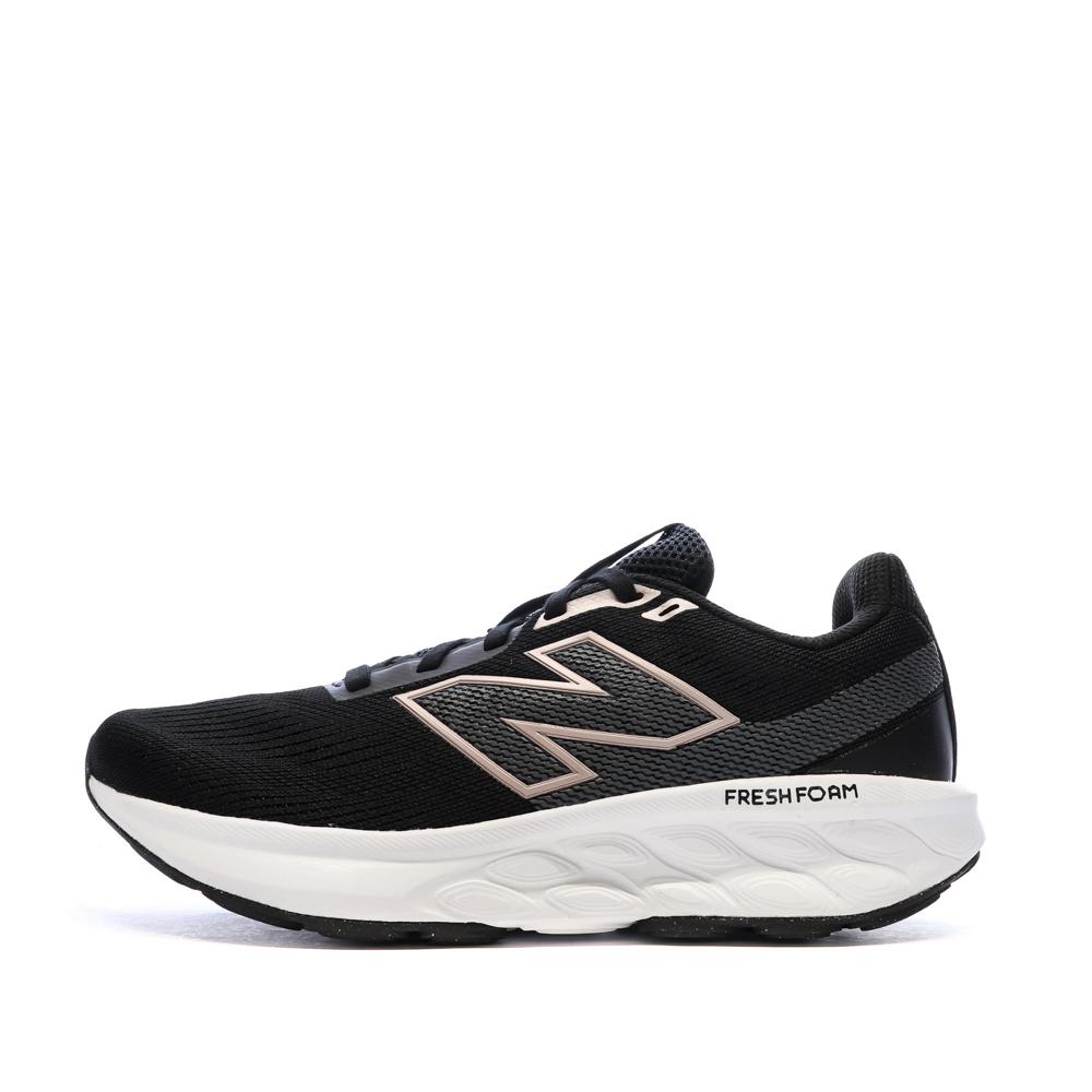 Chaussures de running Noires/Blanches/Roses Femme New Balance 520 pas cher