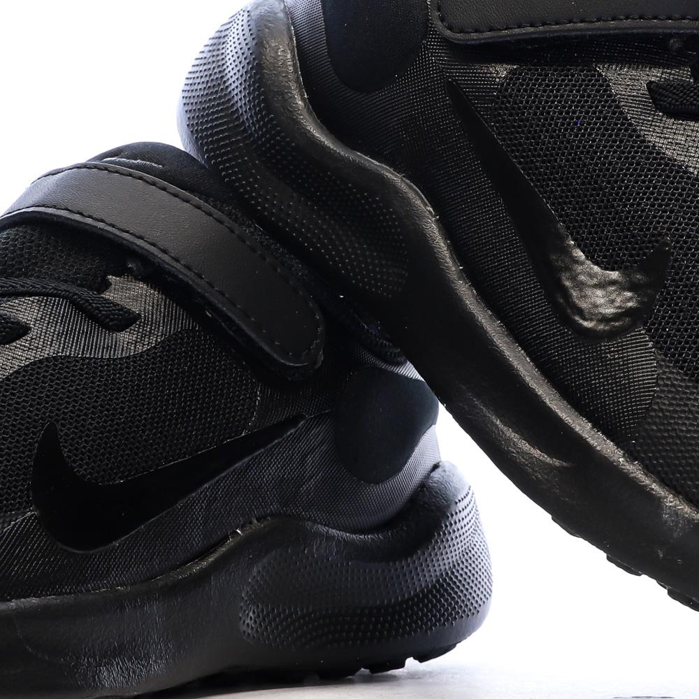 Baskets Noires Garçon Nike Revolution 7 vue 7