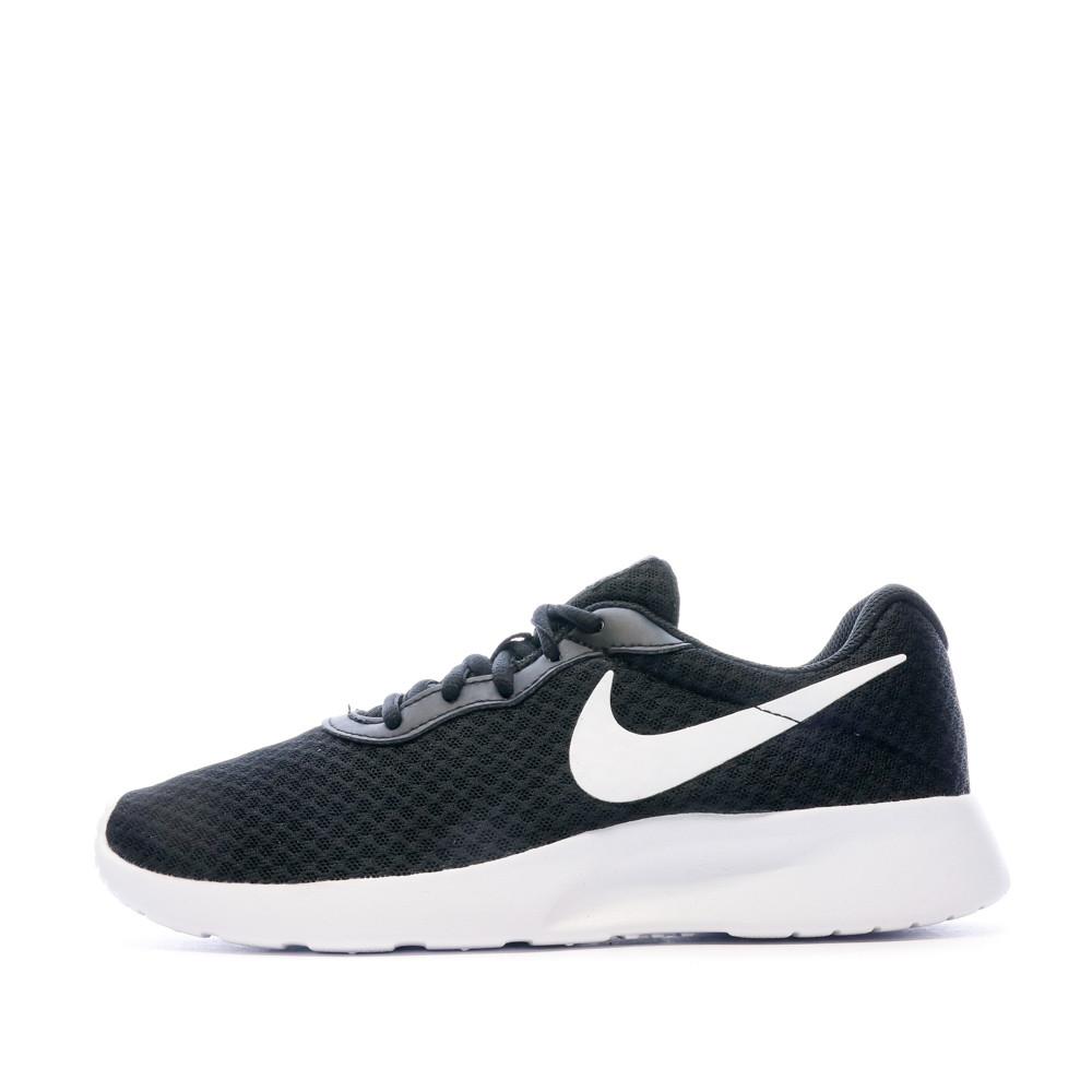 Baskets Noir Femme Nike Tanjun pas cher