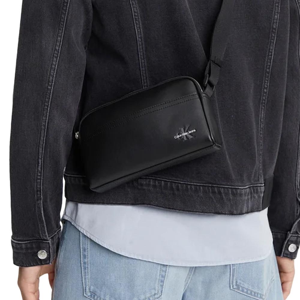 Sacoche Noir Homme Calvin Klein Jeans Mono Logo Camera vue 3