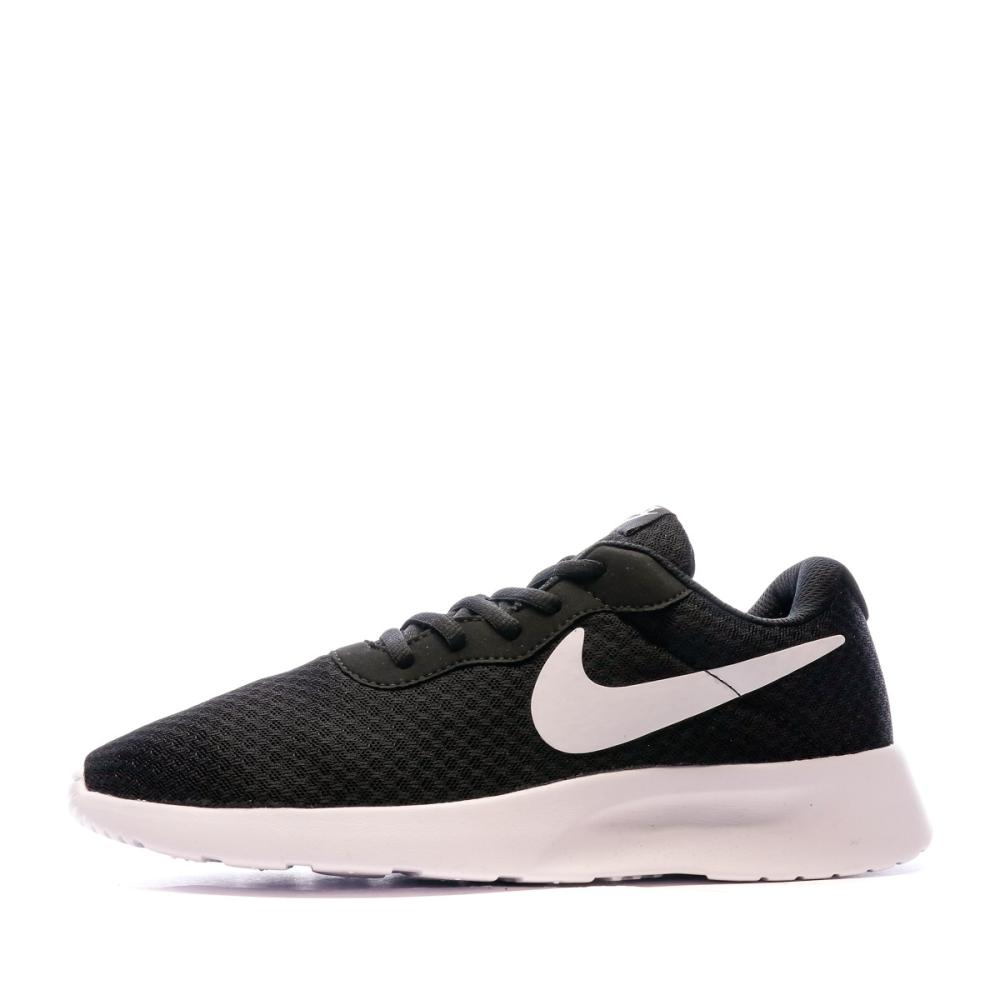 Baskets Noir Homme Nike Tanjun pas cher