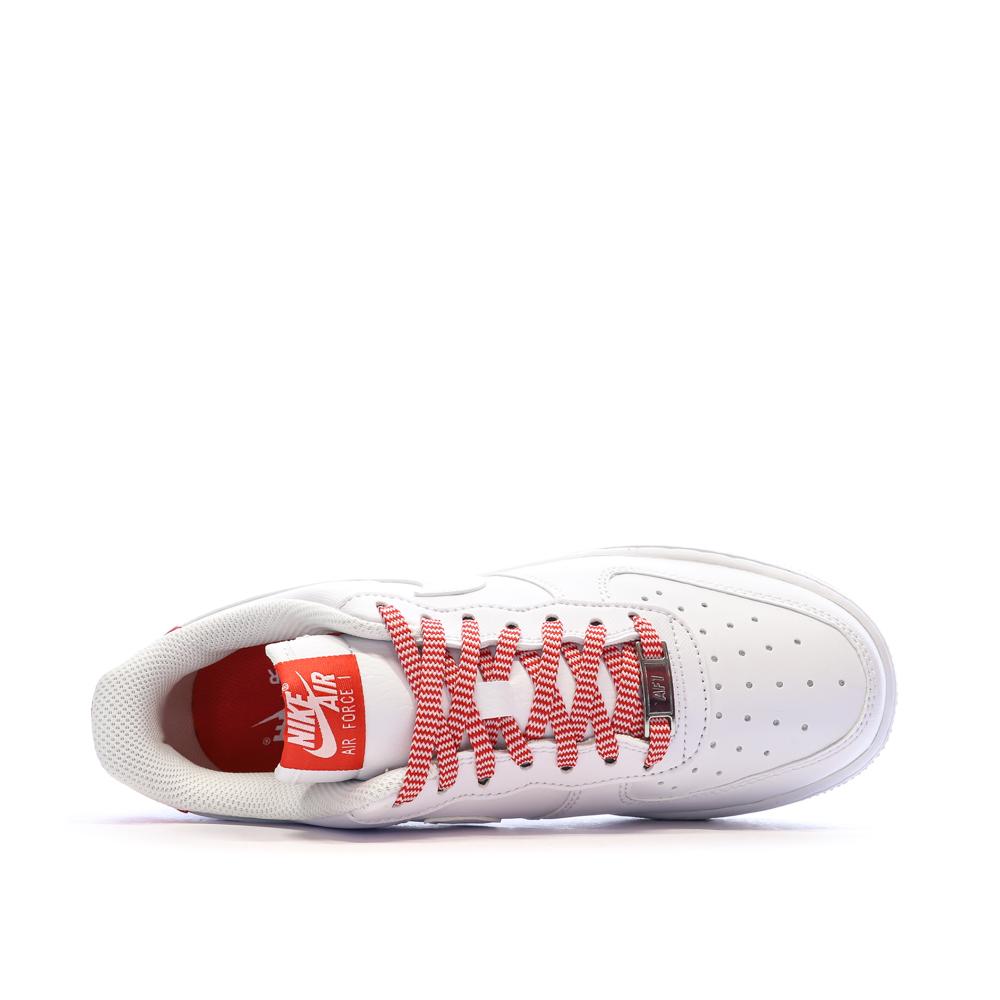 Baskets Blanches/Rouge Mixte Nike Air Force 1 07 vue 4