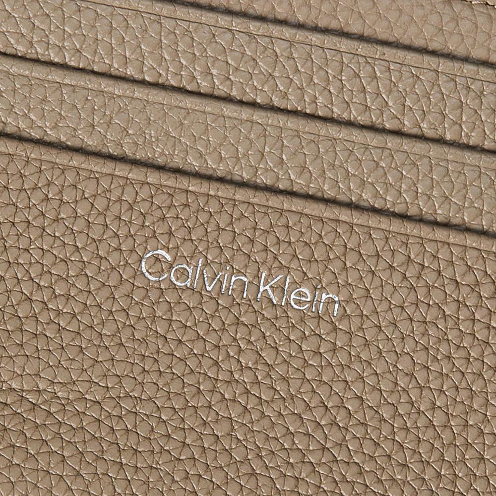 Étui Porte Carte Taupe Femme Calvin Klein Jeans Pebble vue 3