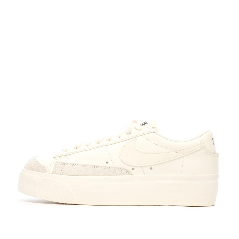 Baskets Écru/Gris Femme Nike Blazer Low Platform pas cher