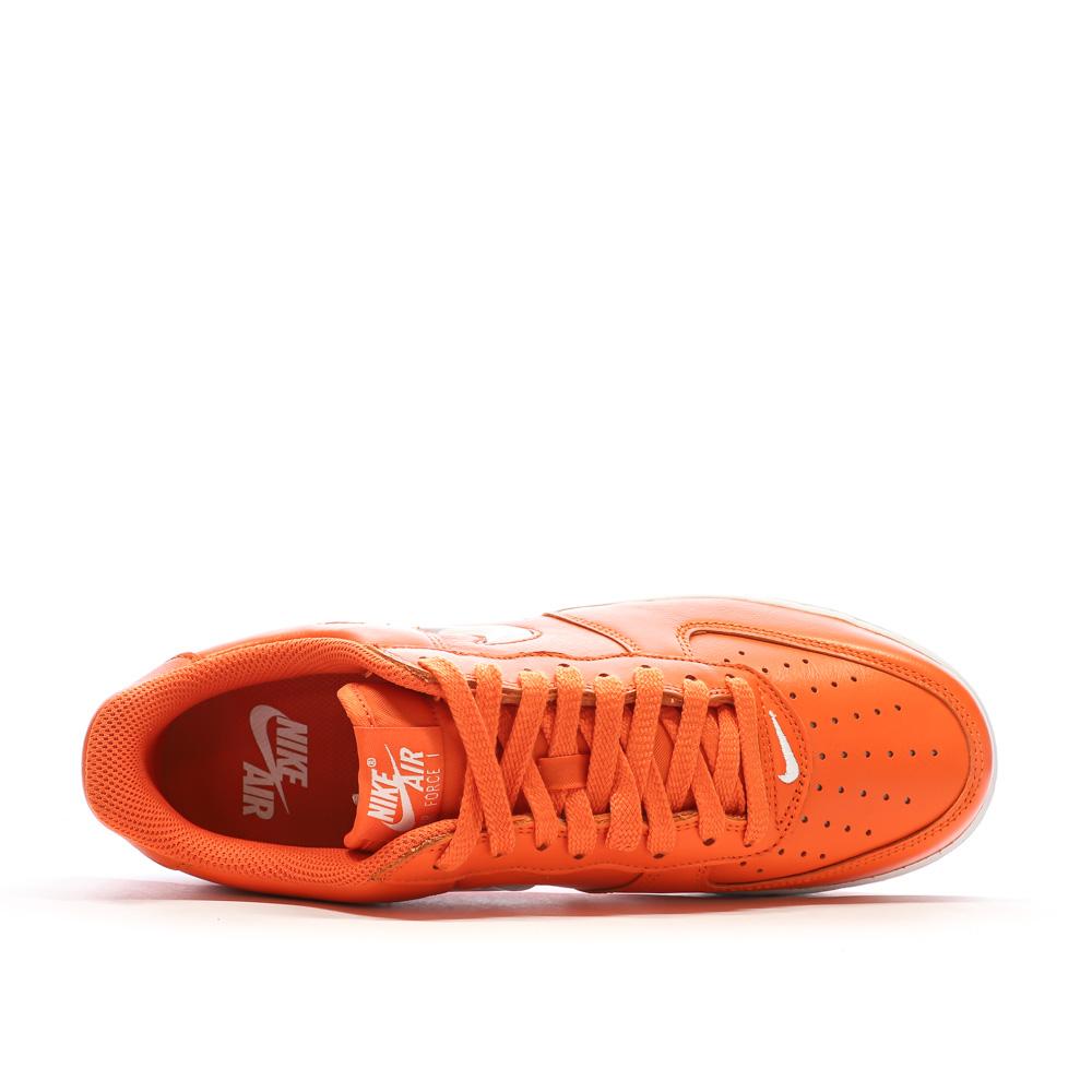 Baskets Oranges Homme Nike Air Force 1 Low vue 4