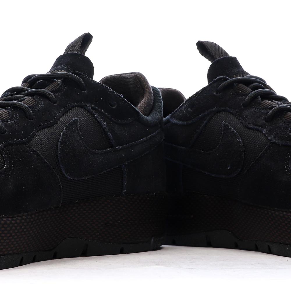 Air Force 1 Wild Noir Nike vue 7