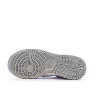 Dunk Low Baskets Blanches/Grises Femme Nike vue 5