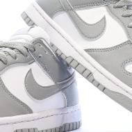 Dunk Low Baskets Blanches/Grises Femme Nike vue 7