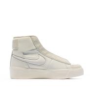 Baskets Blanches Femme Nike Blazer Mid Victory vue 2