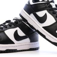 Baskets Noir/Blanc Mixte Nike Dunk Low Panda vue 7