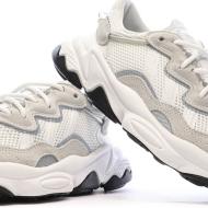 Baskets Blanches/Grises Garçon Adidas Ozweego vue 6