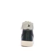Baskets Blanches Garçon Nike Blazer Mid 77 vue 3